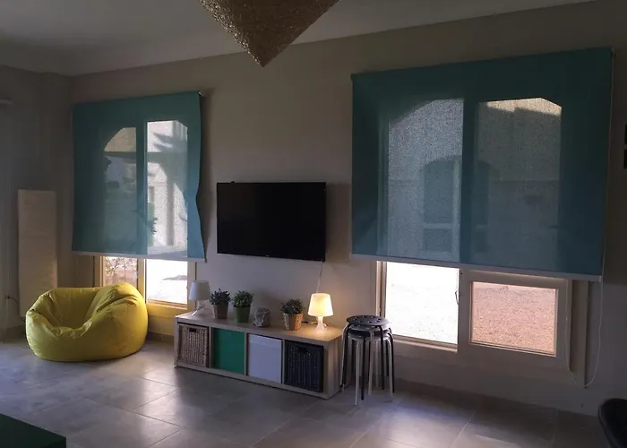 Apartment Ground Floor With Private Garden *